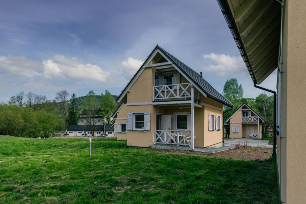 Country Club Zywiec Hotel I Domki Caloroczne Extérieur photo